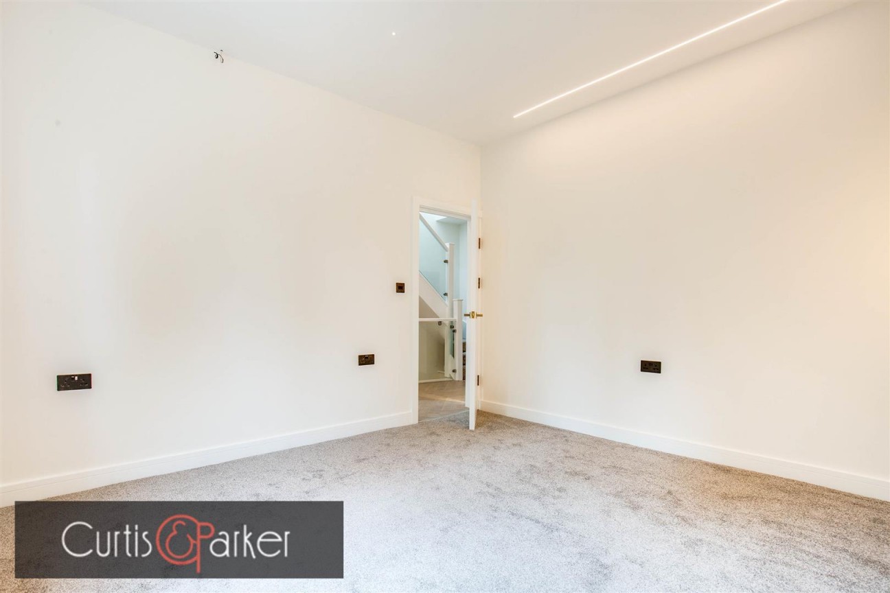 Upham Park Road, Chiswick, W4