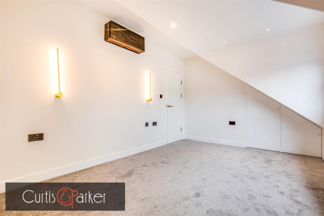 Upham Park Road, Chiswick, W4