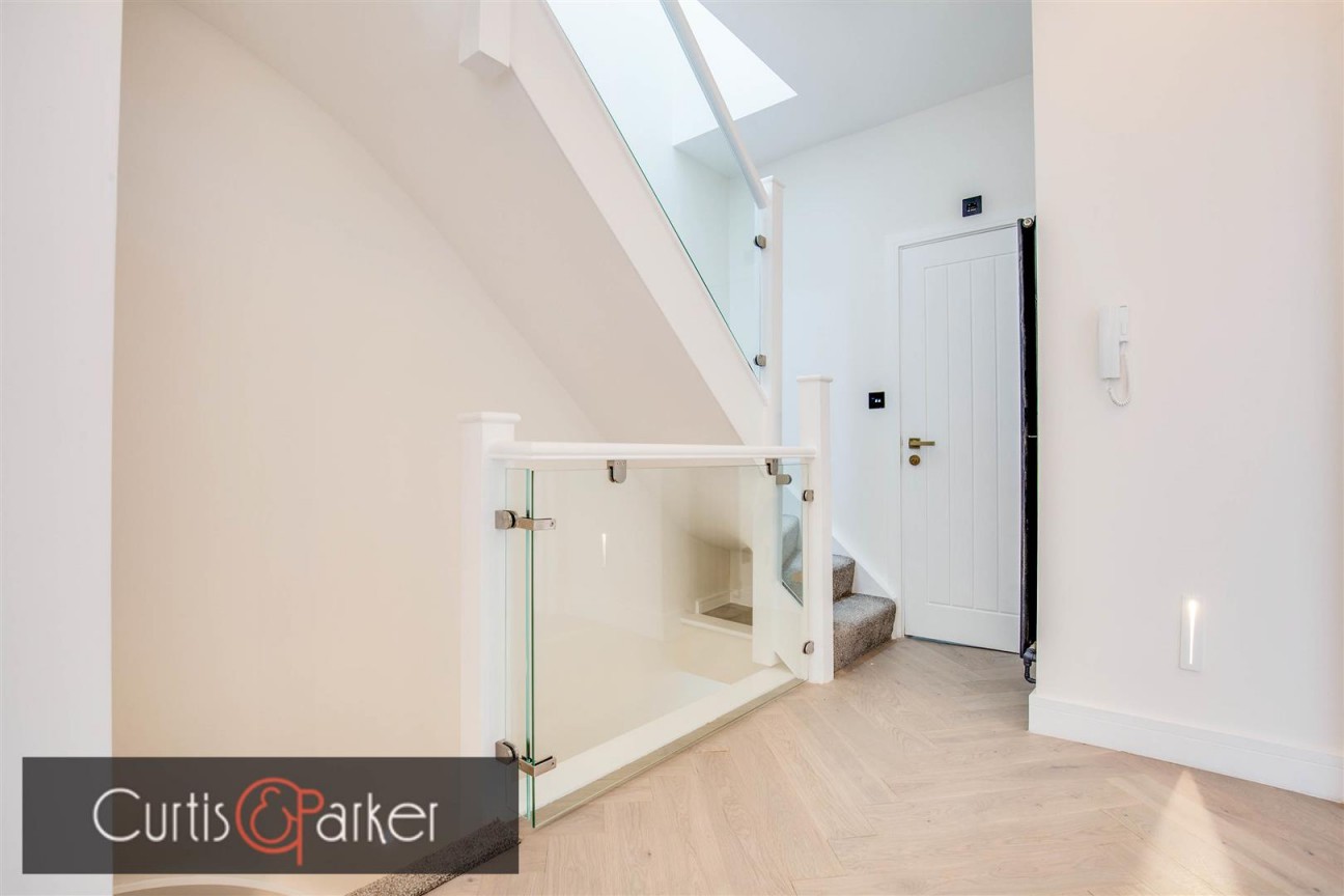 Upham Park Road, Chiswick, W4
