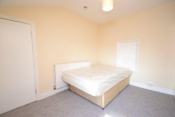 Newburgh Road, Acton, W3