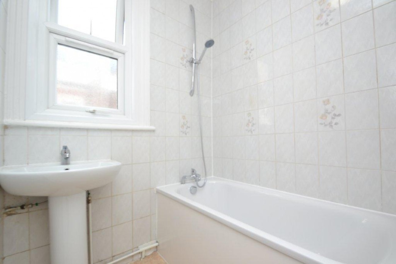 Newburgh Road, Acton, W3