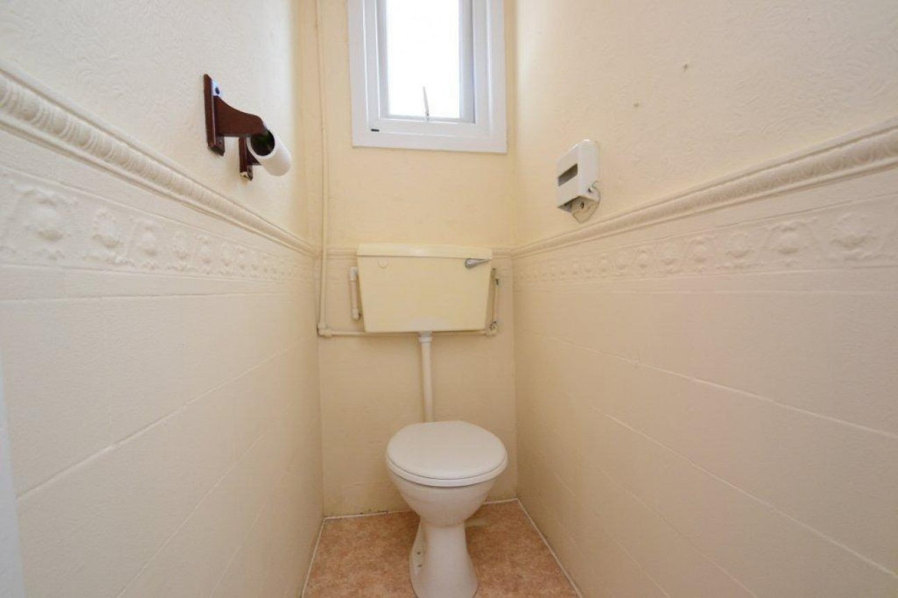 Newburgh Road, Acton, W3