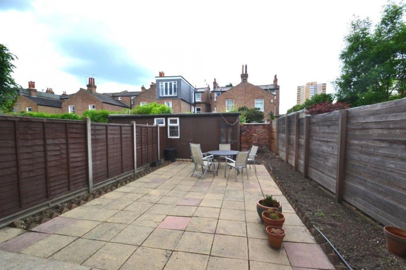 Newburgh Road, Acton, W3