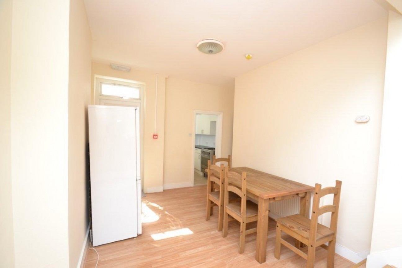 Newburgh Road, Acton, W3
