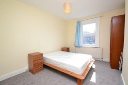 Newburgh Road, Acton, W3