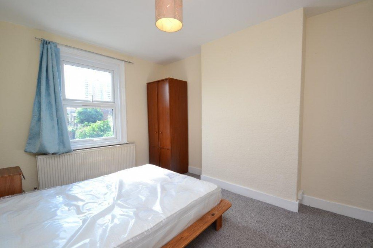 Newburgh Road, Acton, W3
