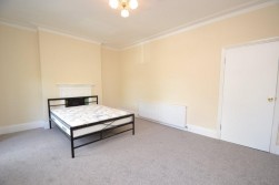 Newburgh Road, Acton, W3