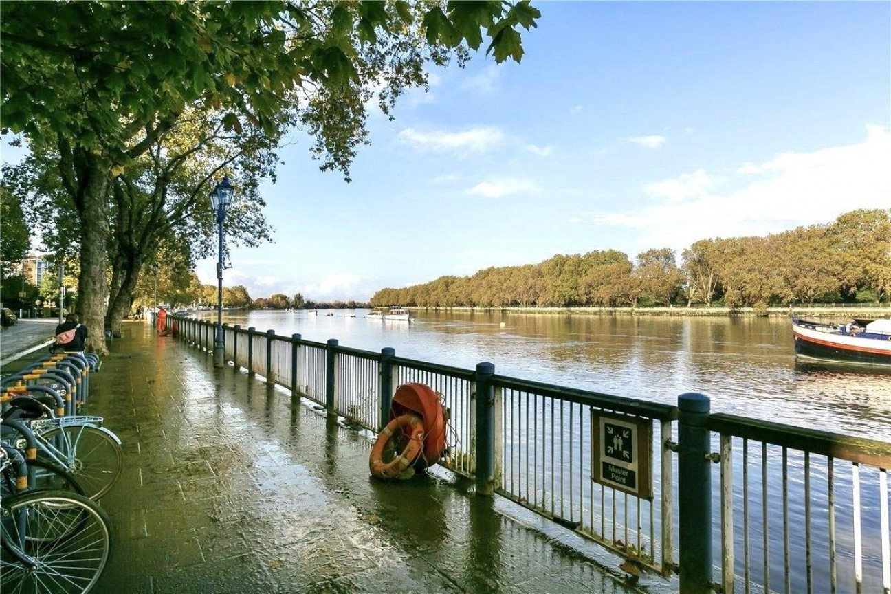 Lower Richmond Road, Putney, SW15