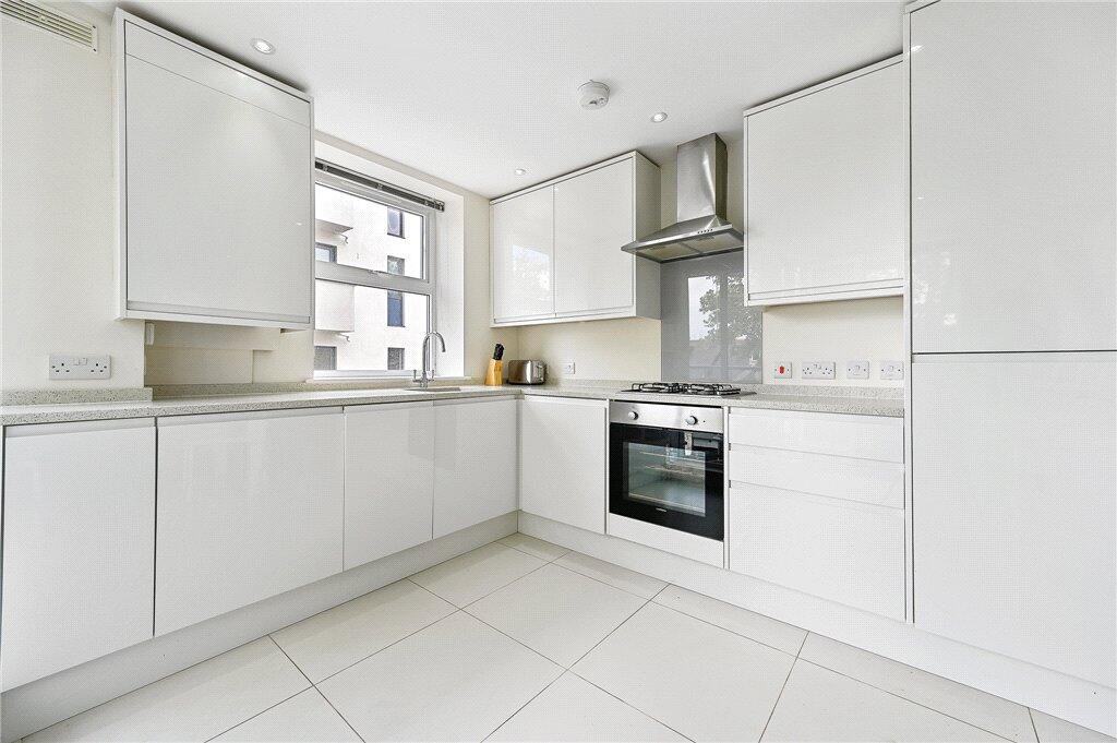 Chiswick High Road, Chiswick, W4