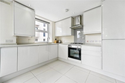 Chiswick High Road, Chiswick, W4