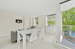 Chiswick High Road, Chiswick, W4