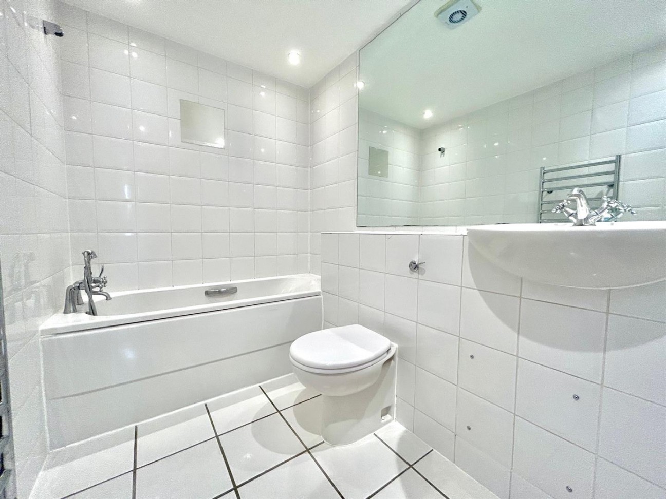 Point Wharf Lane, Brentford, TW8