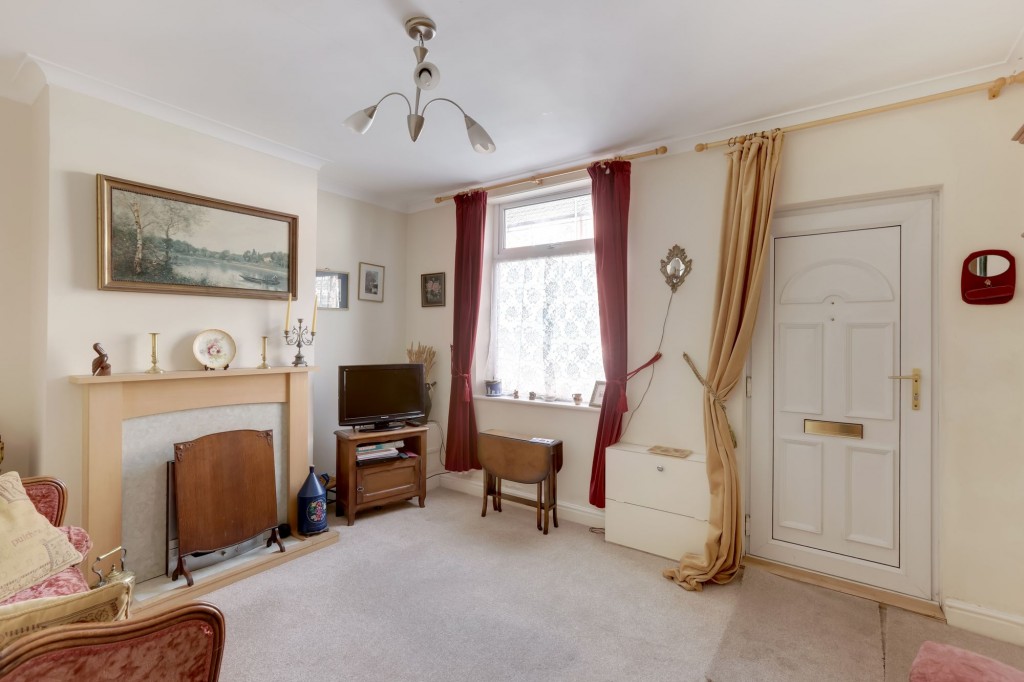 Carlingford Road, Hucknall, NG15