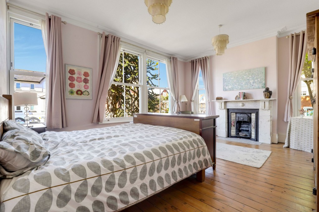Bridgford Road, West Bridgford, NG2