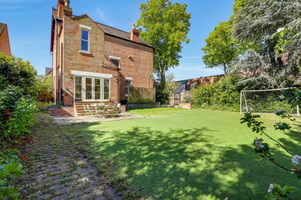 Bridgford Road, West Bridgford, NG2