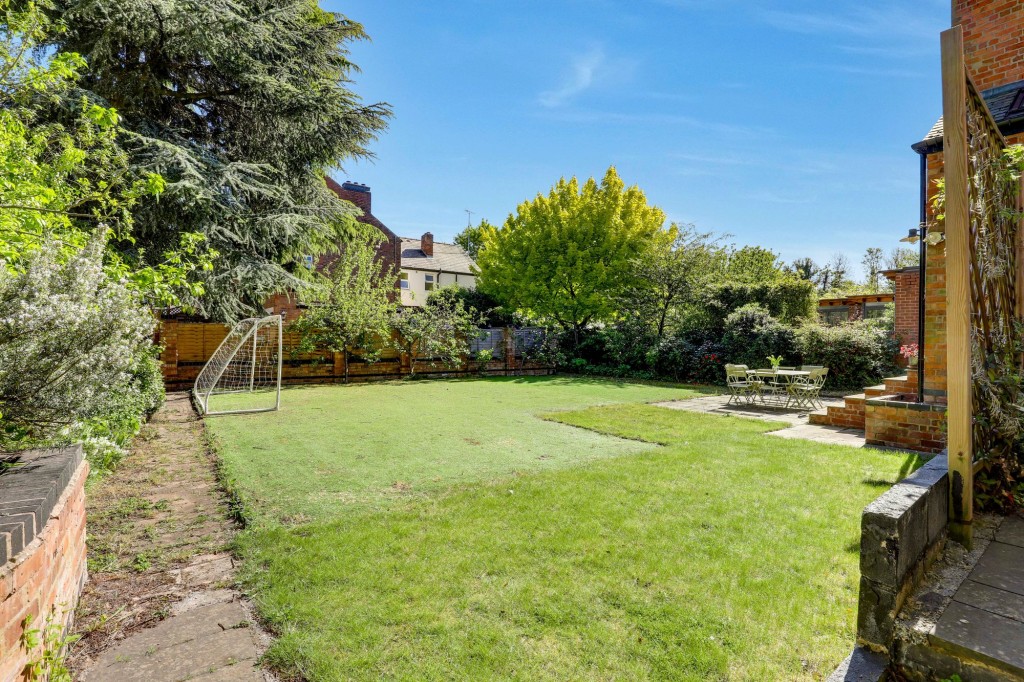 Bridgford Road, West Bridgford, NG2