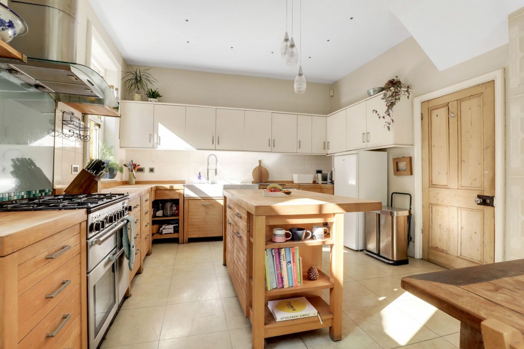 Bridgford Road, West Bridgford, NG2