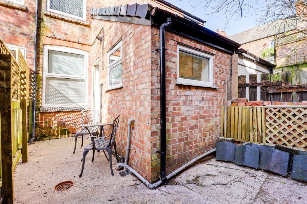 Manor Avenue, Nottingham, NG2