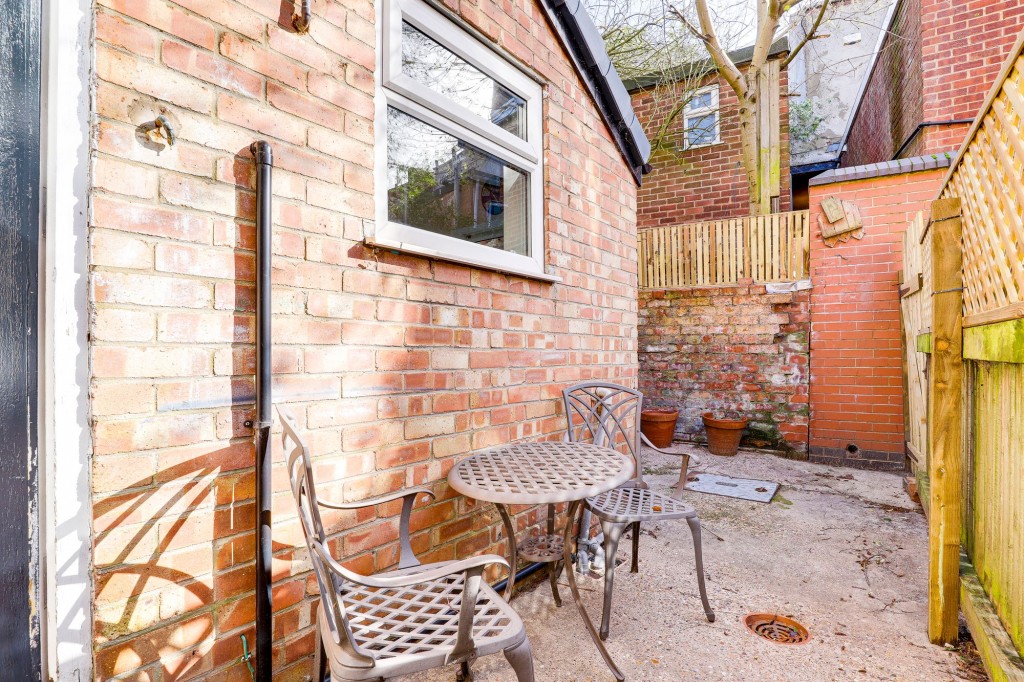 Manor Avenue, Nottingham, NG2