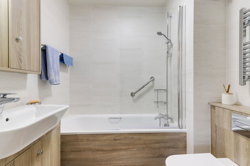 Manor Park, Ruddington, NG11