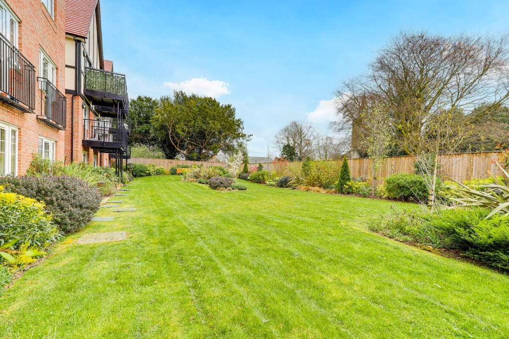 Manor Park, Ruddington, NG11