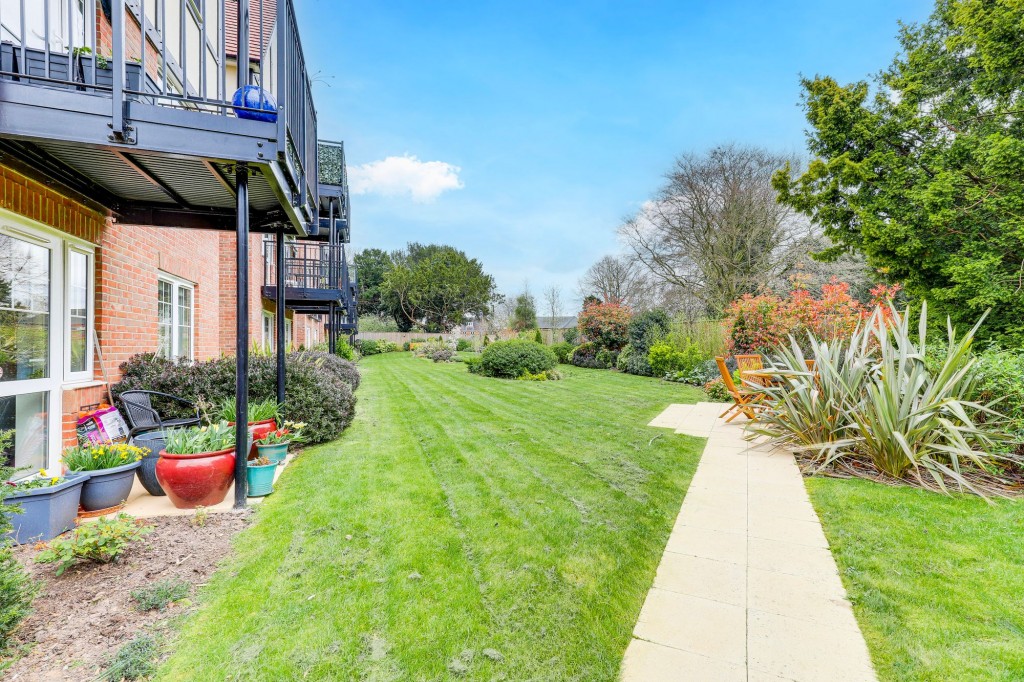 Manor Park, Ruddington, NG11