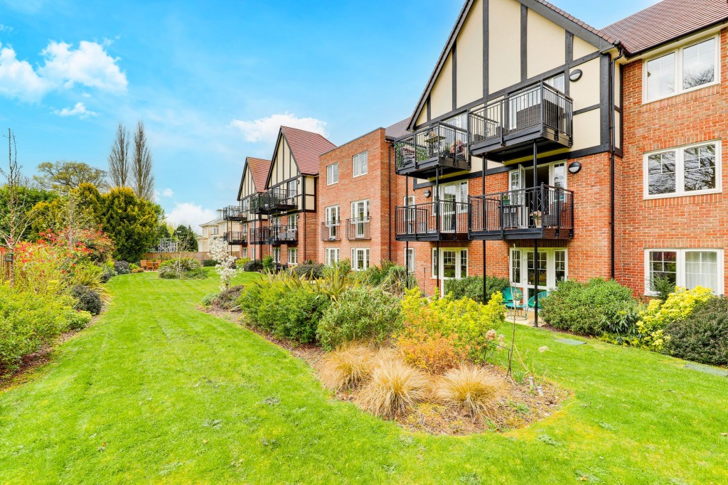 Manor Park, Ruddington, NG11