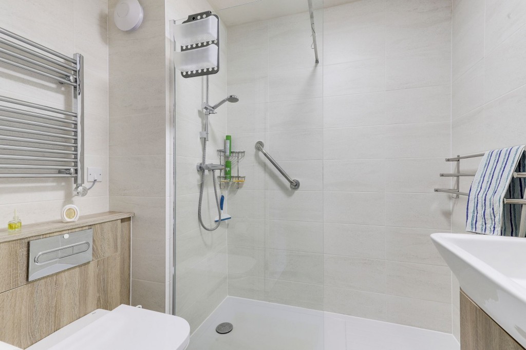 Manor Park, Ruddington, NG11