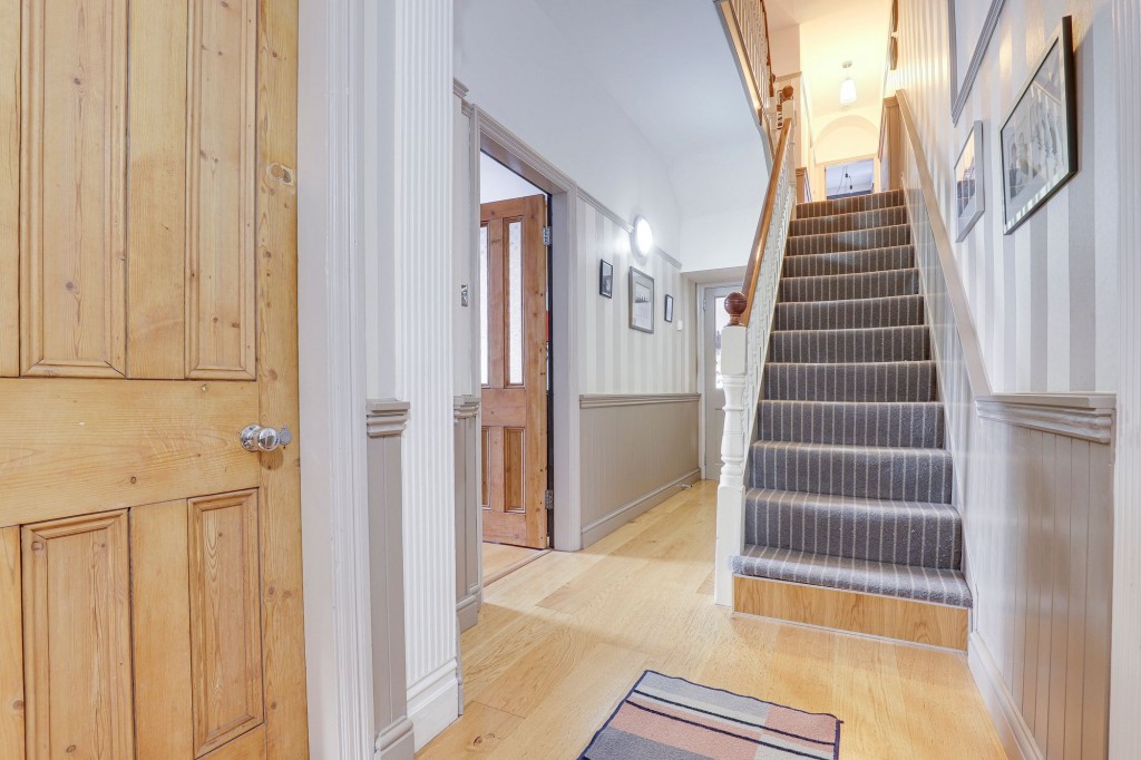 Loughborough Road, West Bridgford, NG2