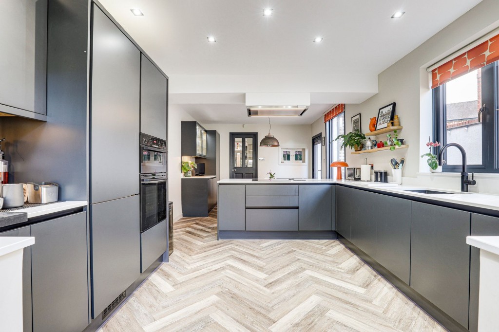 Loughborough Road, West Bridgford, NG2