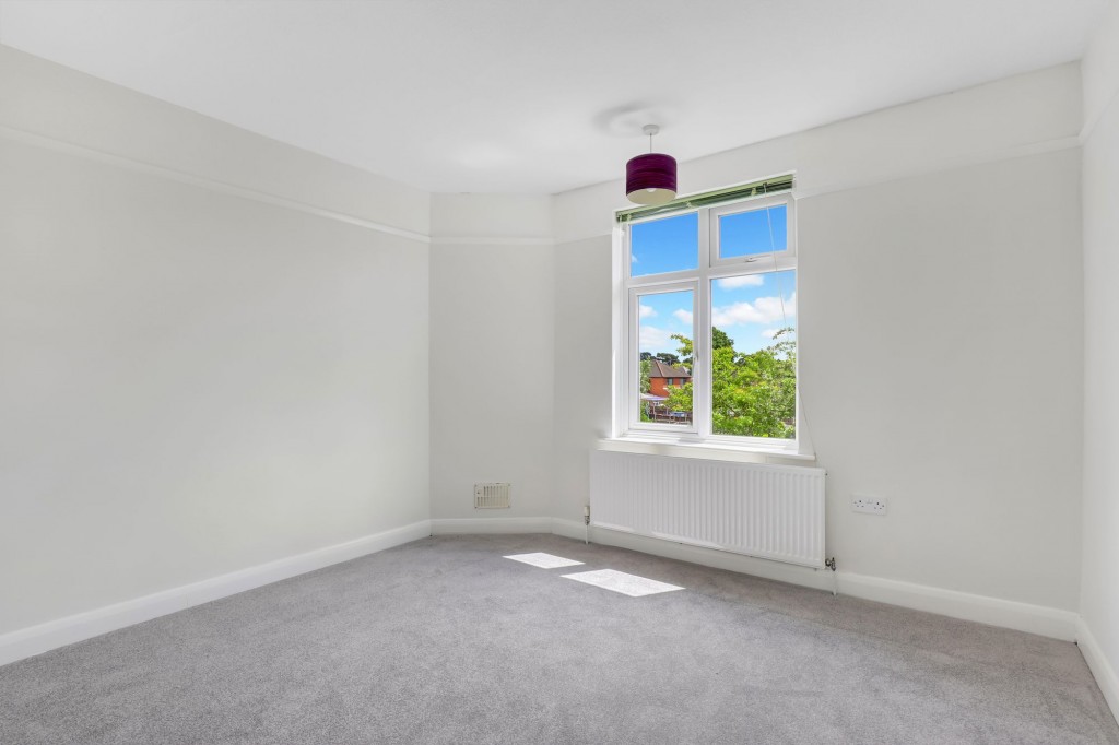Carnarvon Grove, Carlton, NG4