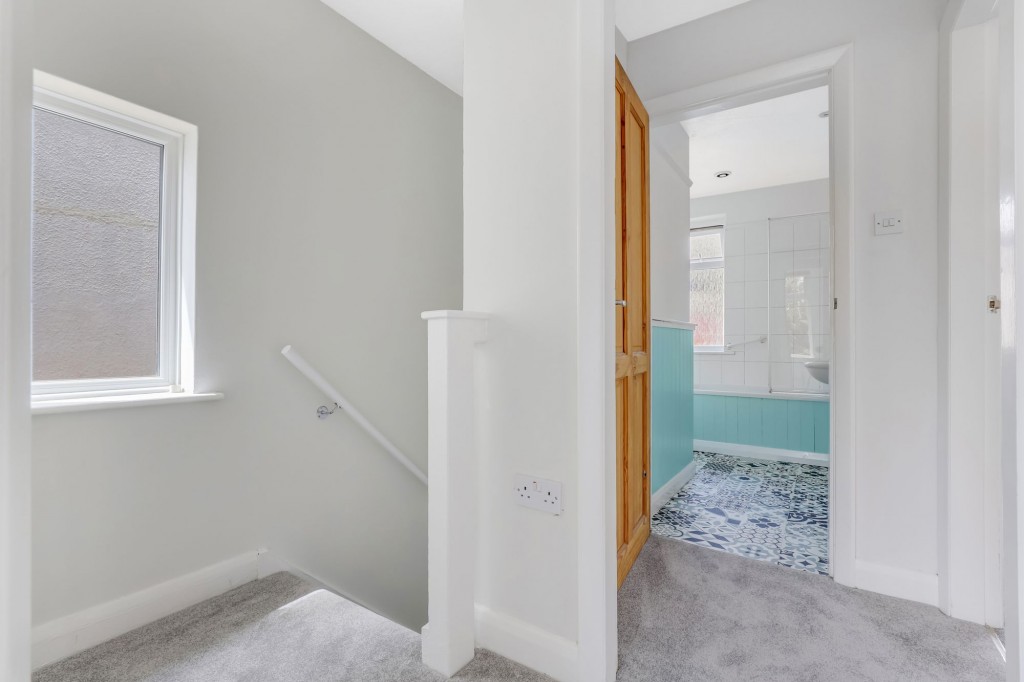 Carnarvon Grove, Carlton, NG4