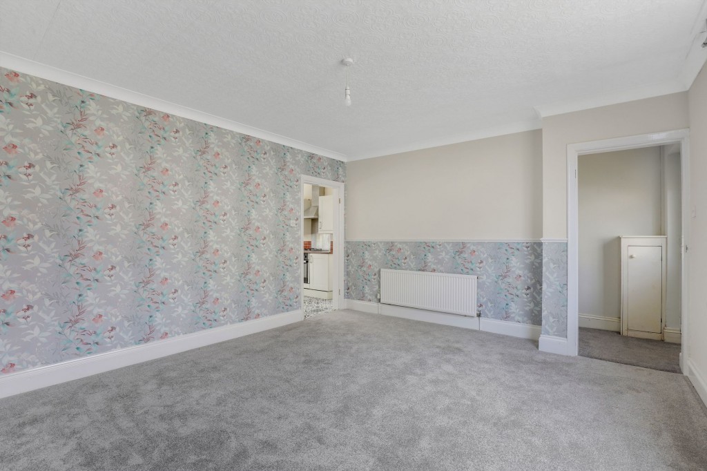 Carnarvon Grove, Carlton, NG4