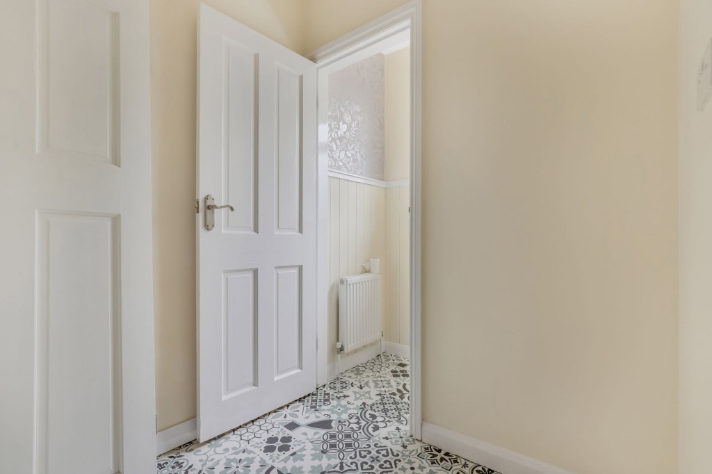 Carnarvon Grove, Carlton, NG4
