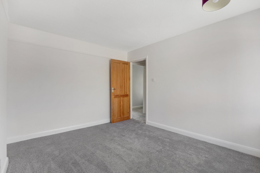 Carnarvon Grove, Carlton, NG4