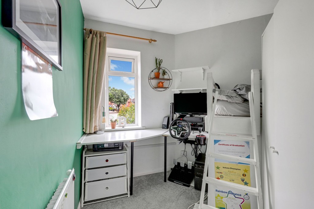 Southdale Drive, Carlton, NG4