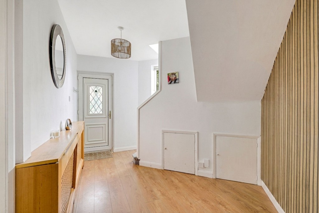 Southdale Drive, Carlton, NG4