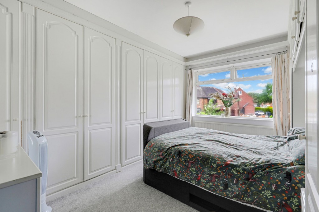 Southdale Drive, Carlton, NG4