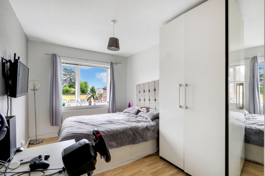 Southdale Drive, Carlton, NG4