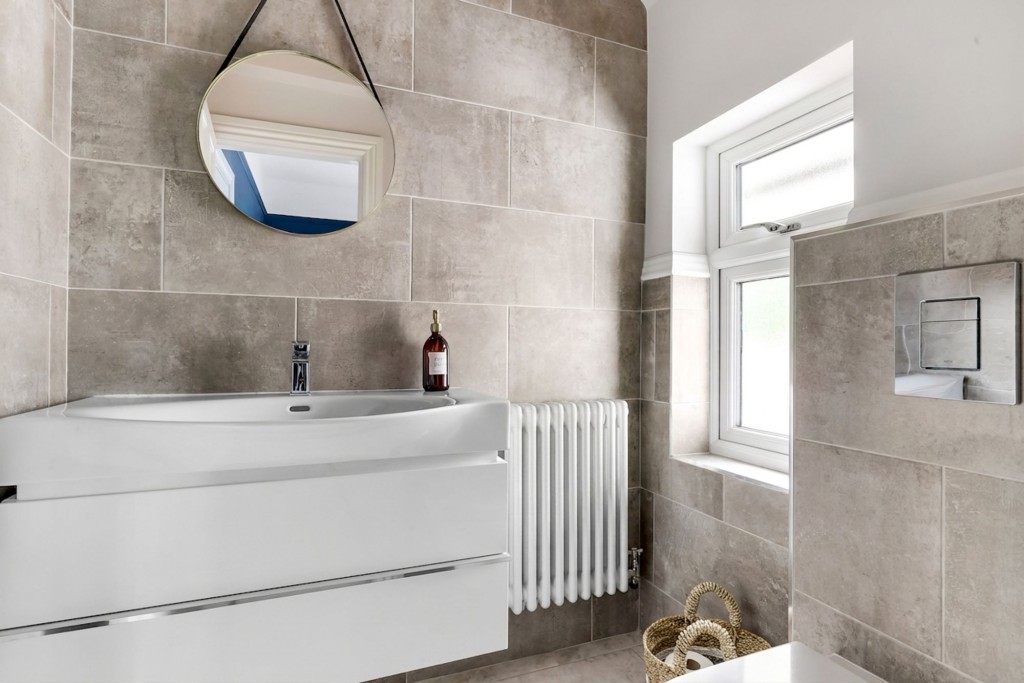 Lowdham Road, Gunthorpe, NG14