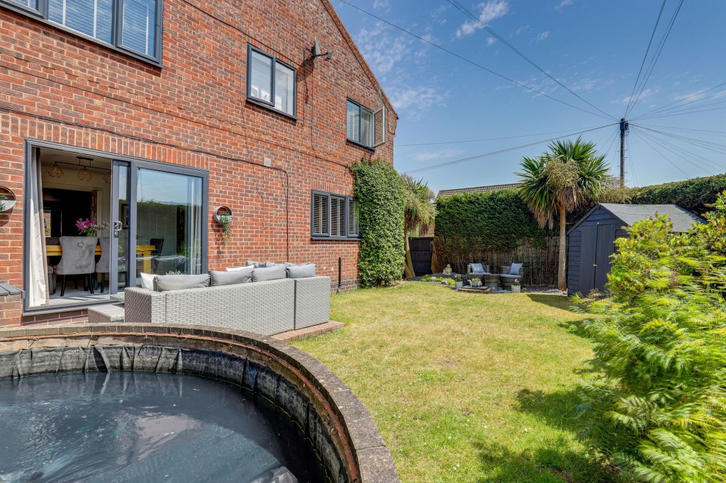 Elm Avenue, Sandiacre, NG10
