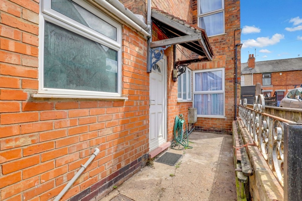 Chatsworth Avenue, Carlton, NG4