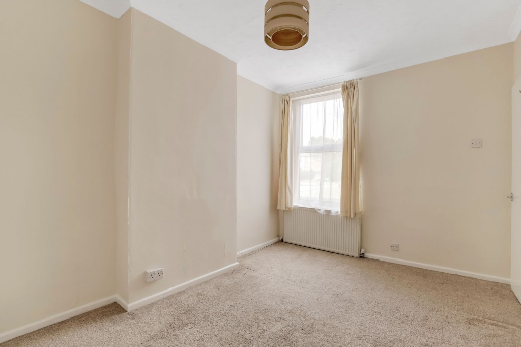 Chatsworth Avenue, Carlton, NG4