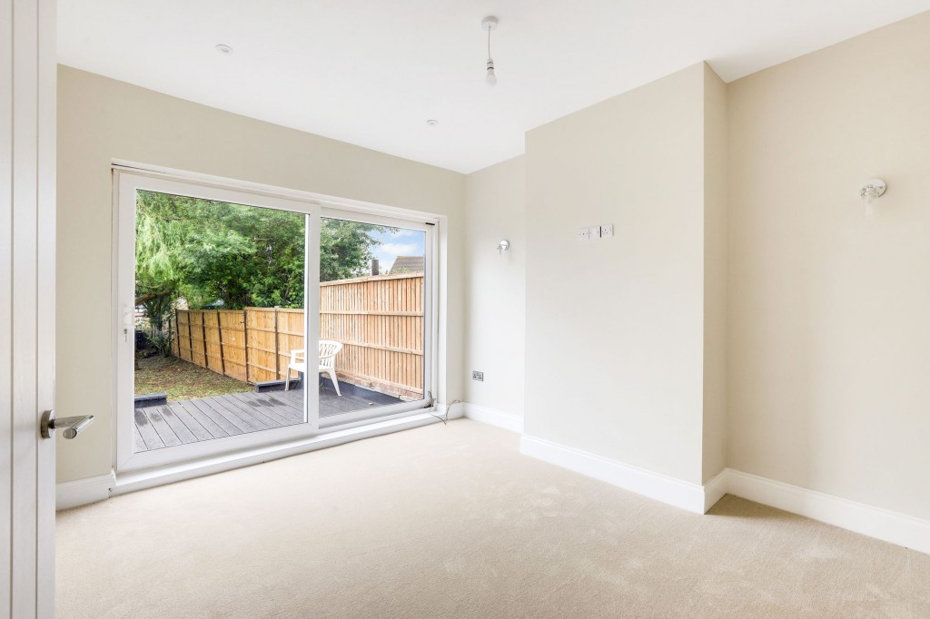 Broadway East, Carlton, NG4