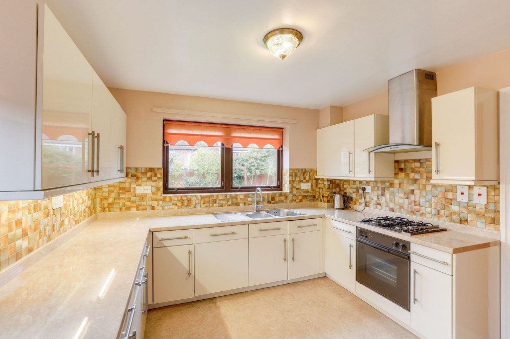 Lapford Close, Nottingham, NG3