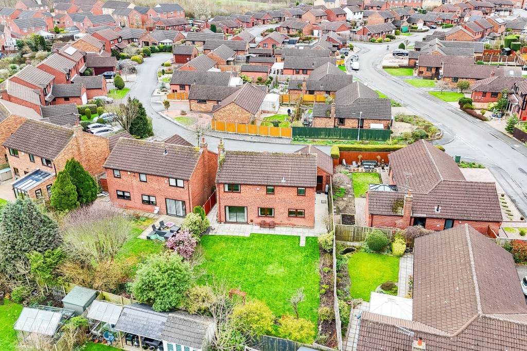 Lapford Close, Nottingham, NG3