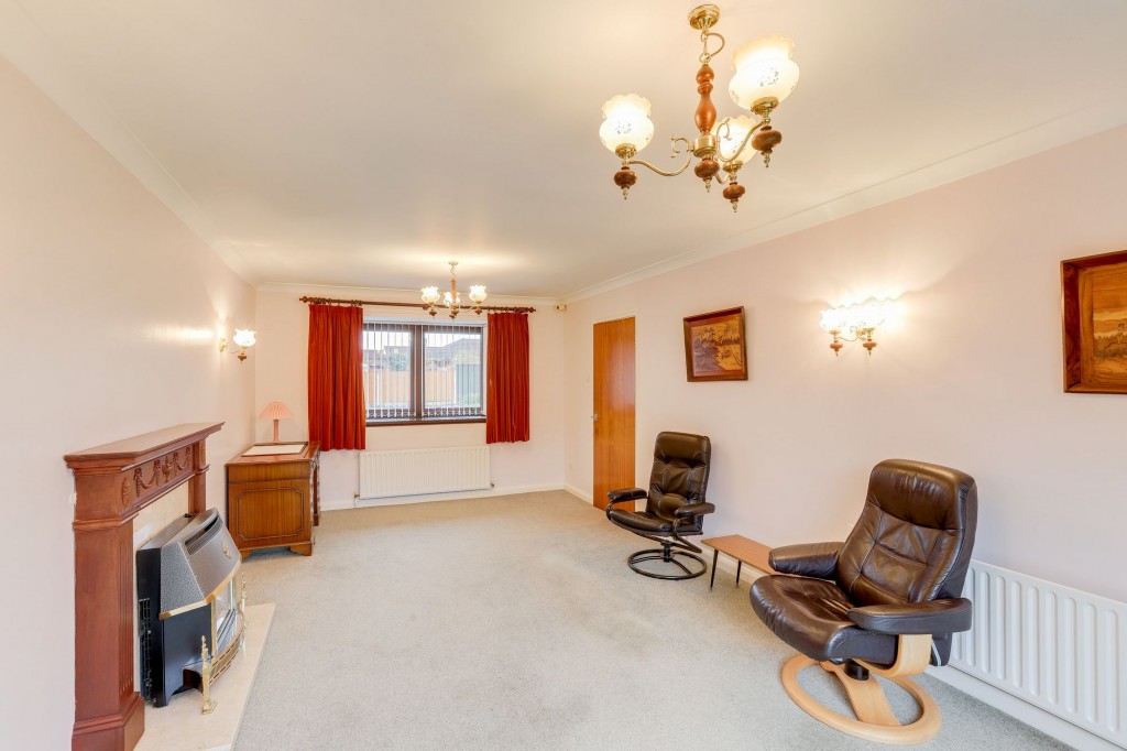 Lapford Close, Nottingham, NG3