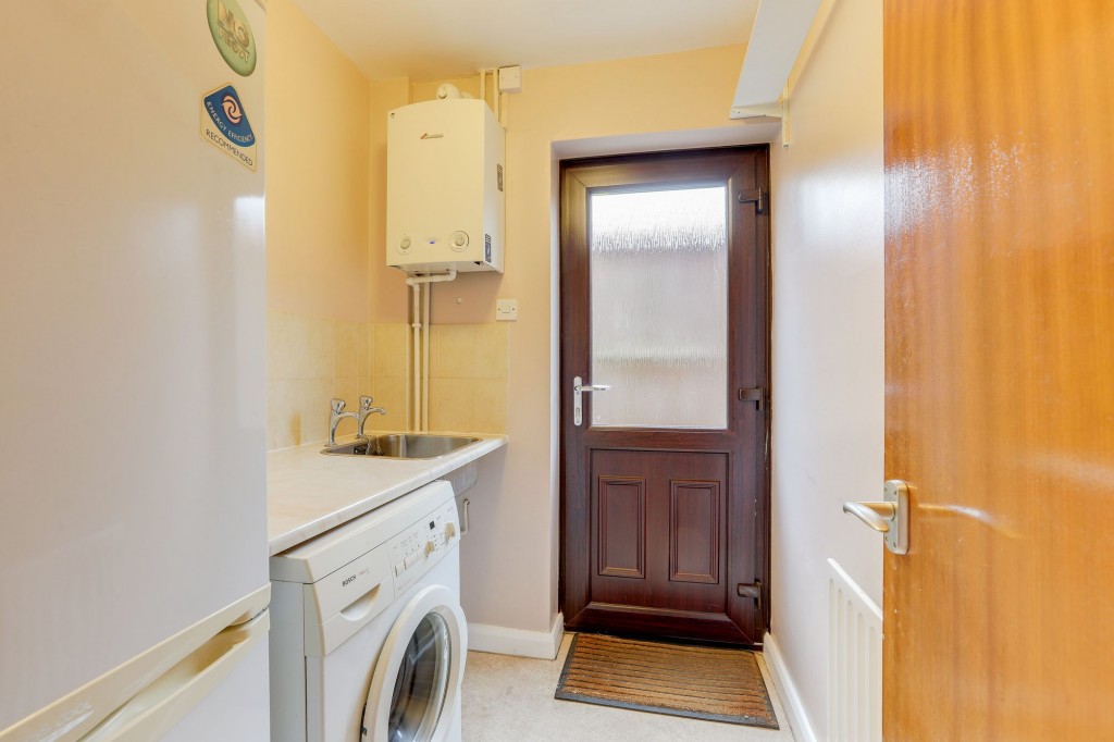 Lapford Close, Nottingham, NG3