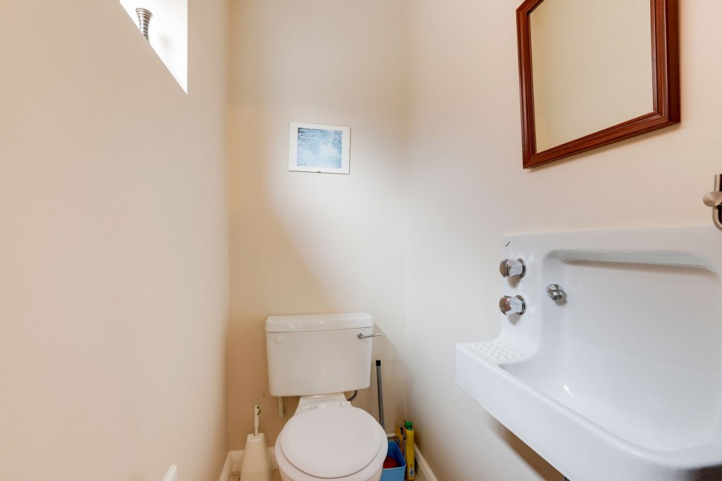 Lapford Close, Nottingham, NG3