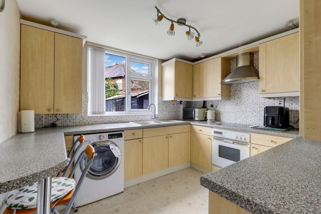 Belmont Avenue, Breaston, DE72